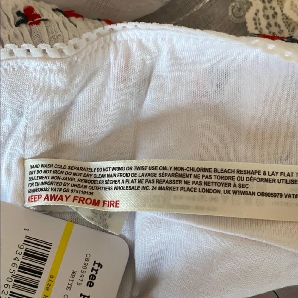 Free People Bralette Combo Red & white lace trim Size Medium - Picture 9 of 12